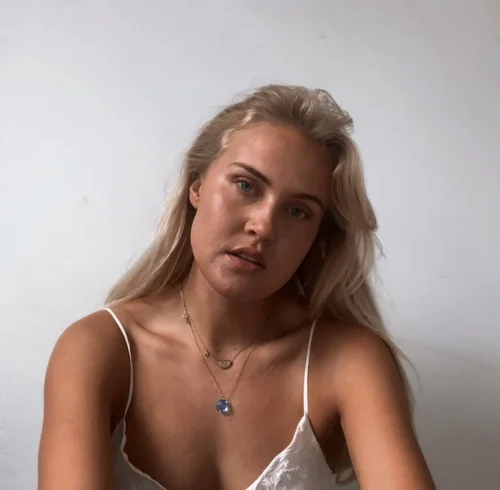 Sara Szabo (ZA ZA)